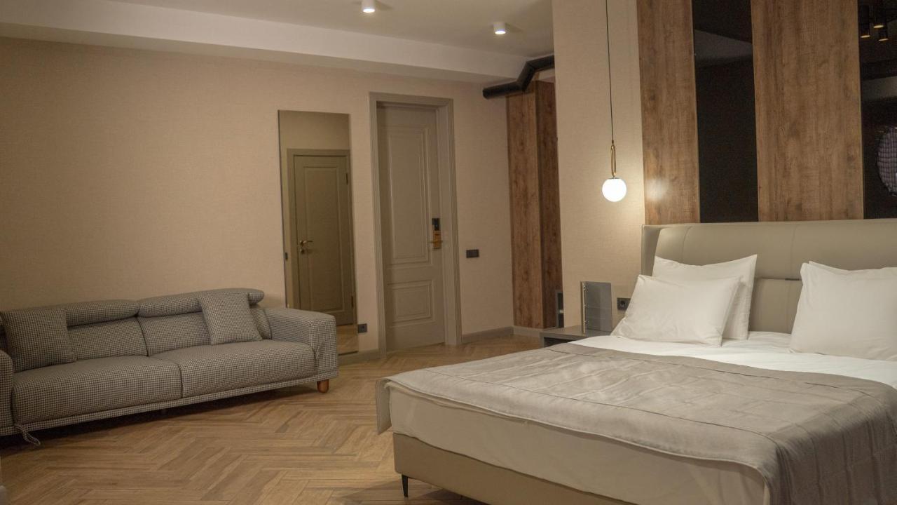 Five Hotel Bishkek Exterior photo