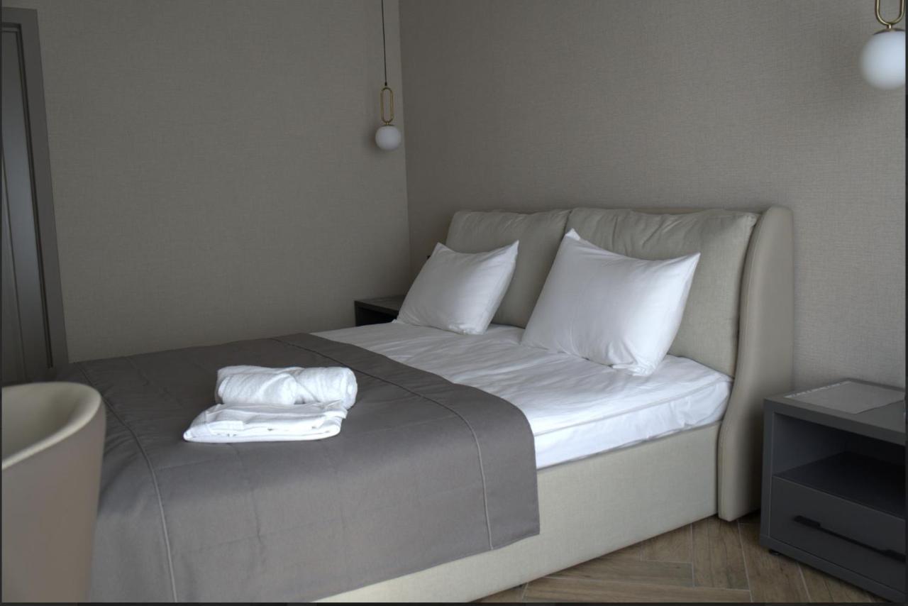 Five Hotel Bishkek Exterior photo
