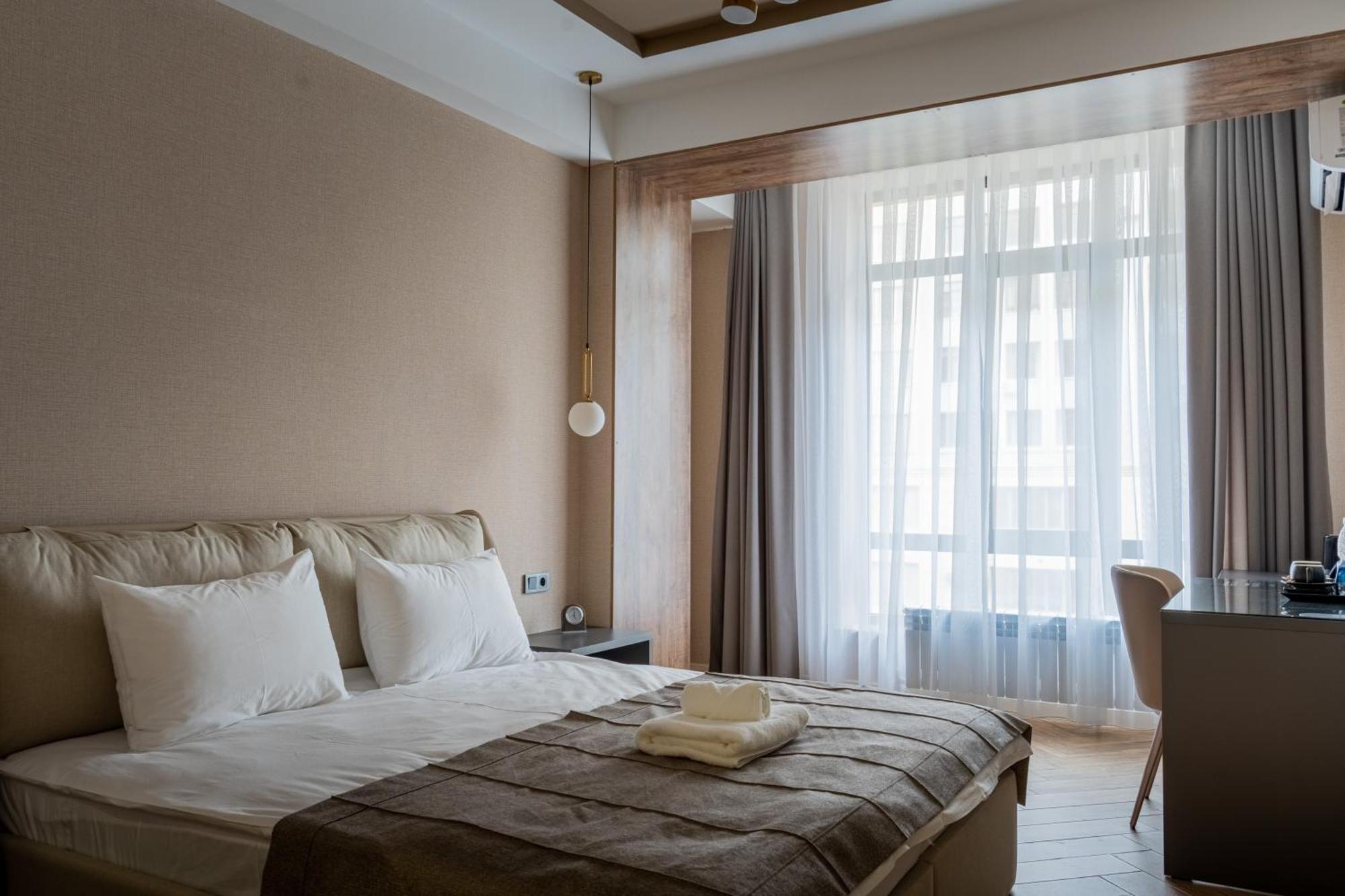 Five Hotel Bishkek Exterior photo