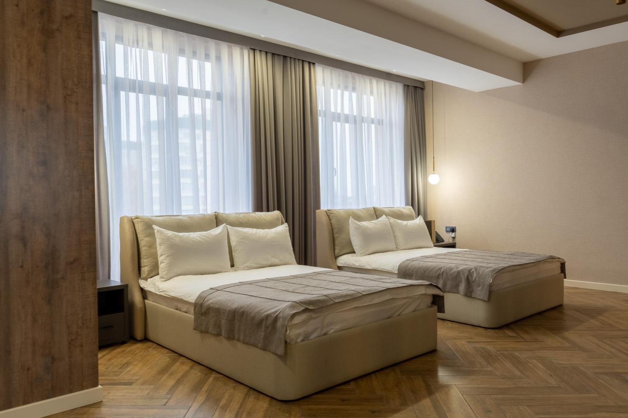 Five Hotel Bishkek Exterior photo